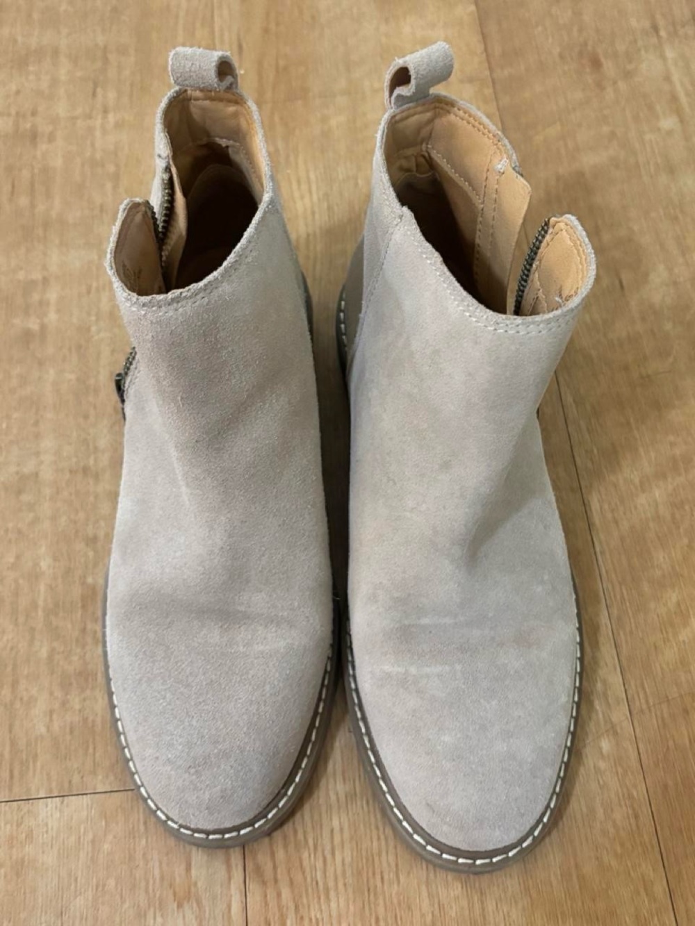 Crown Vintage Light Gray Suede Chelsea Ankle Boots